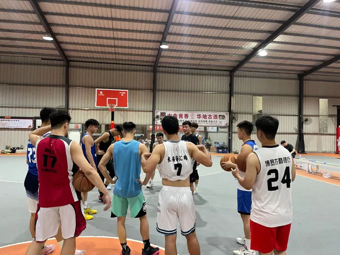业余篮球爱好者在哪里可以找到表演赛资源_2